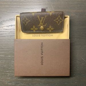 Louis Vuitton 4 Key holder